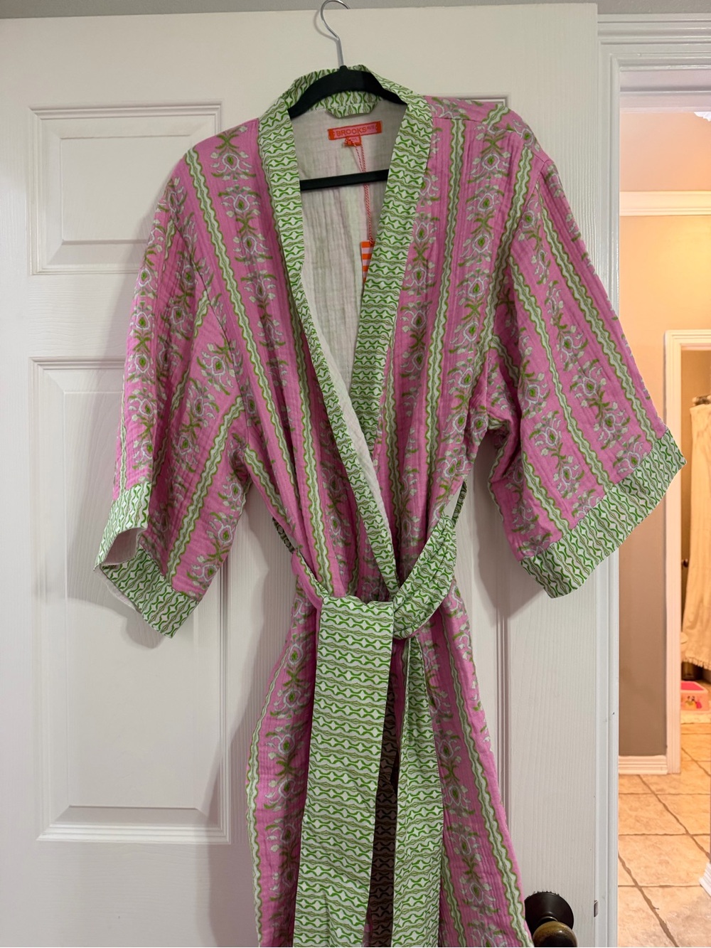 Laura park robe new with tags